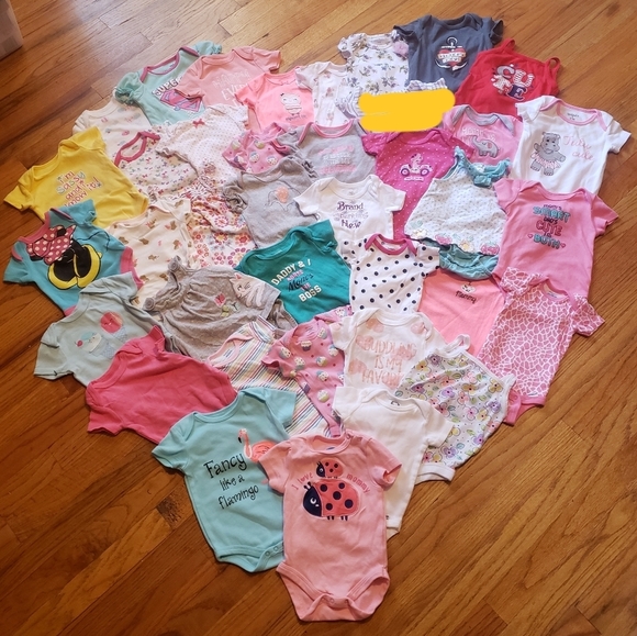 Bundle of 37 babygirl onesies, size 0-3MO - Picture 2 of 8